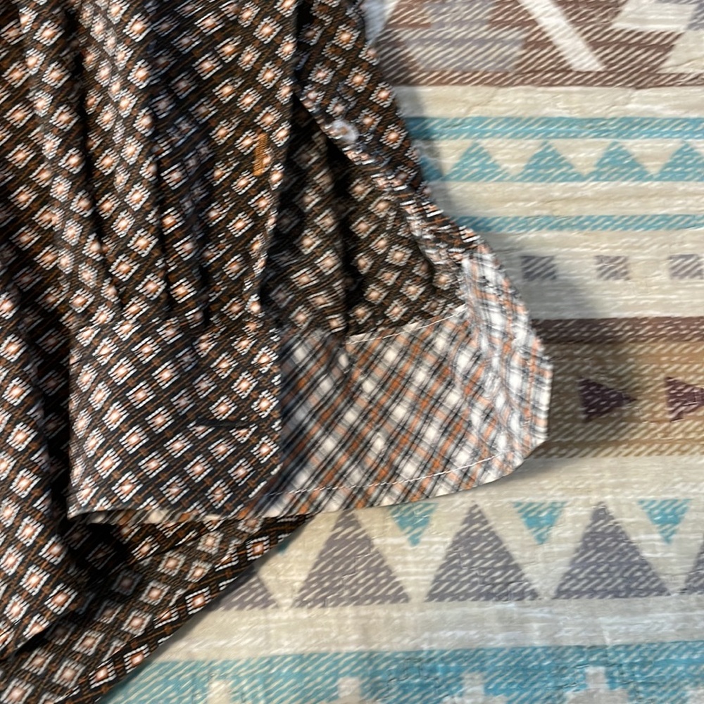 Cinch Ling Sleeve Button Down. Medium - image 5